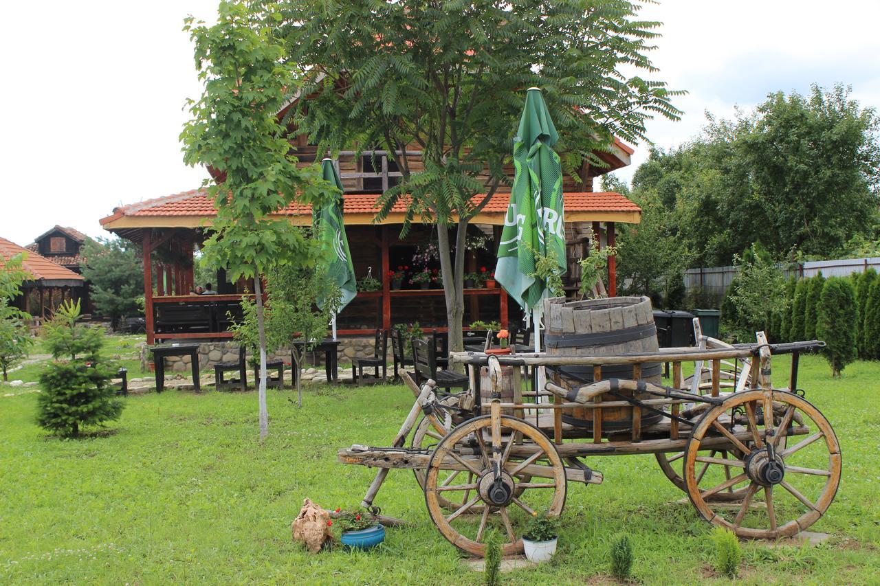 Satul Traditional Runcu  Luaran gambar